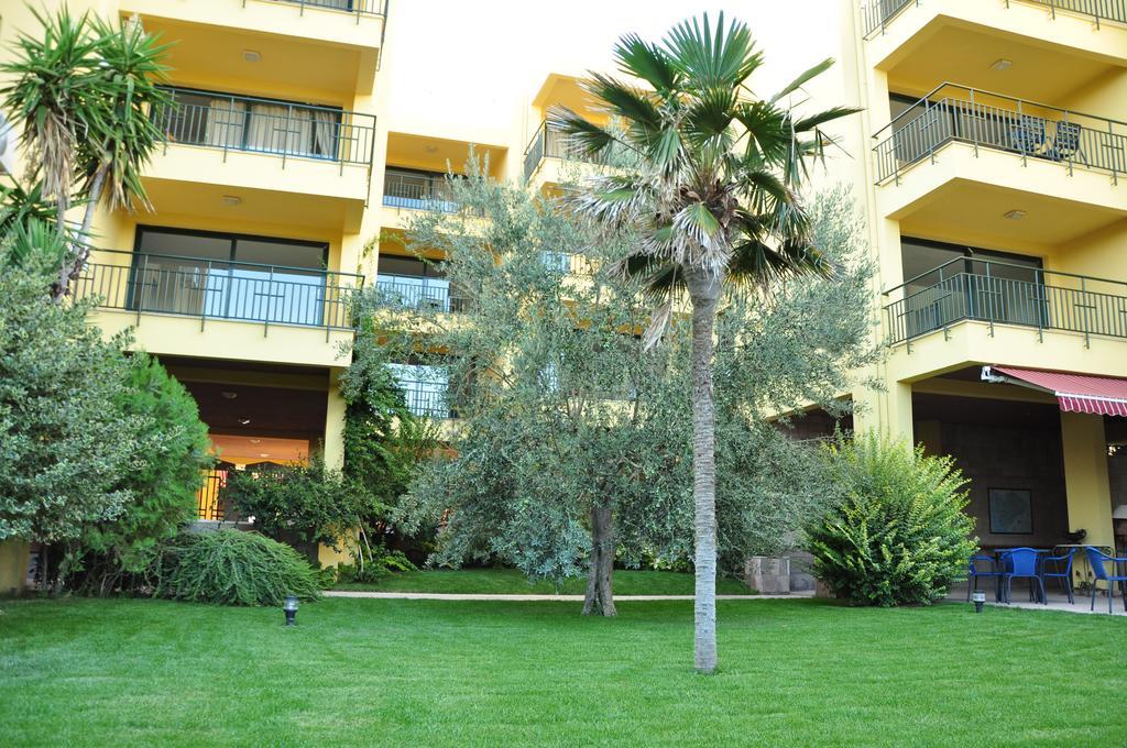 Palm Court Suites Ayvalı Exterior foto