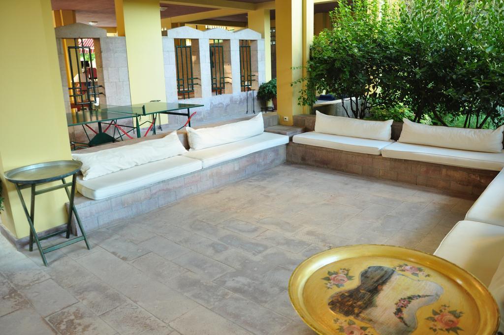 Palm Court Suites Ayvalı Exterior foto